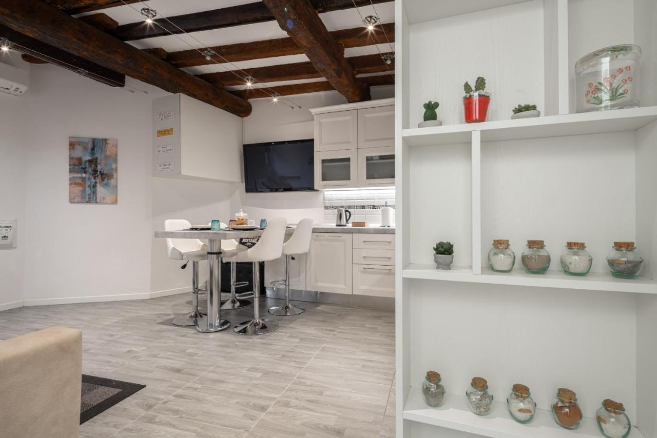 Rialto Boutique Apartment Venesia Bagian luar foto